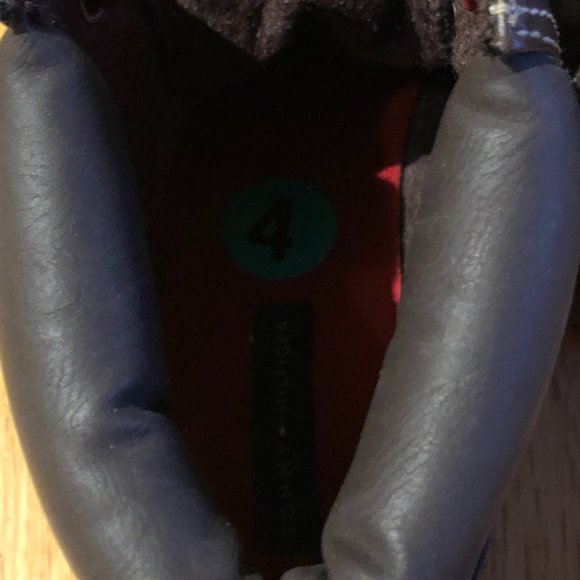 Kids' Tommy Hilfiger Ankle Lace-Up Boots - Picture 7 of 9